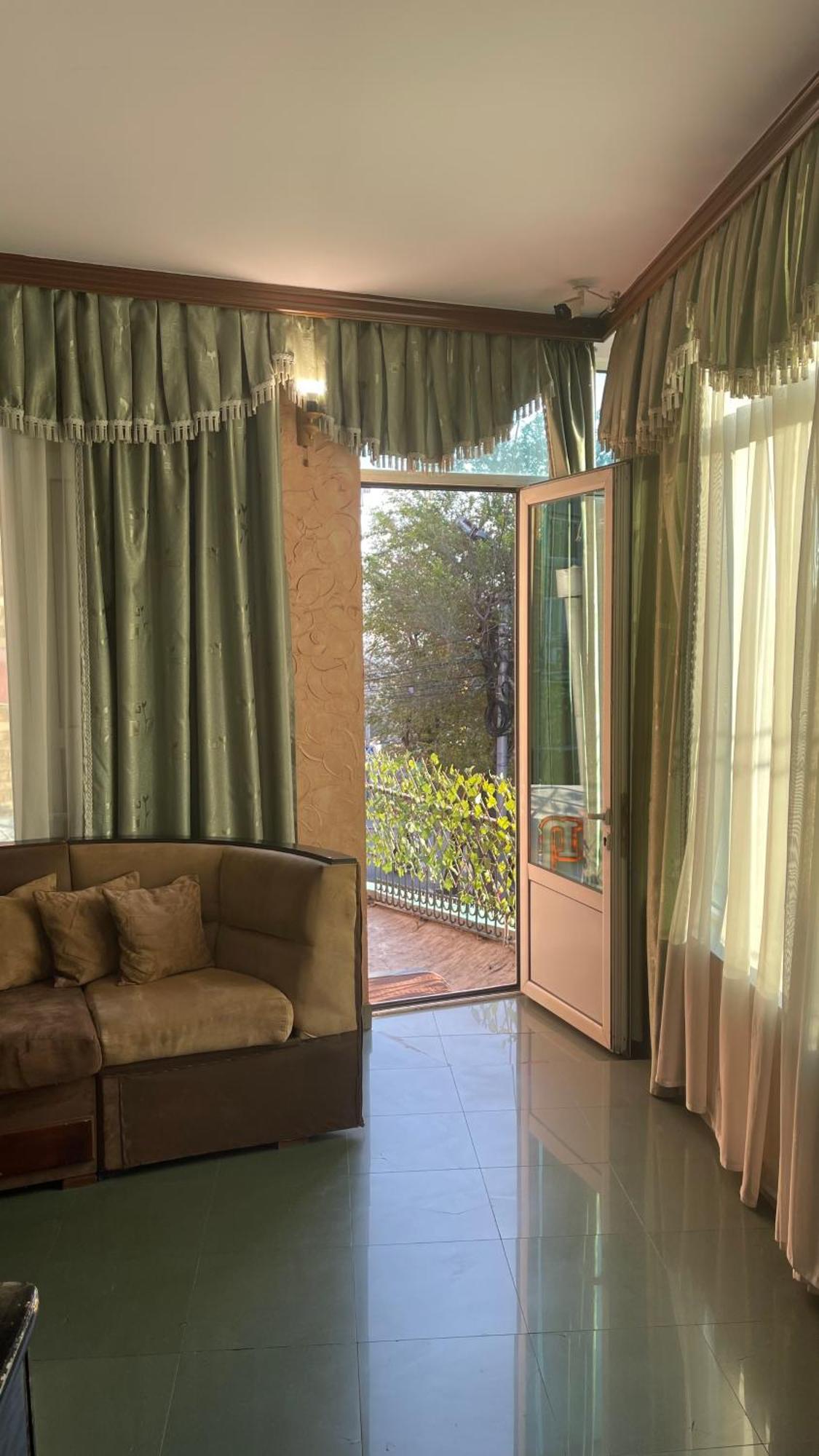 Citrus Guest House Erivan Dış mekan fotoğraf